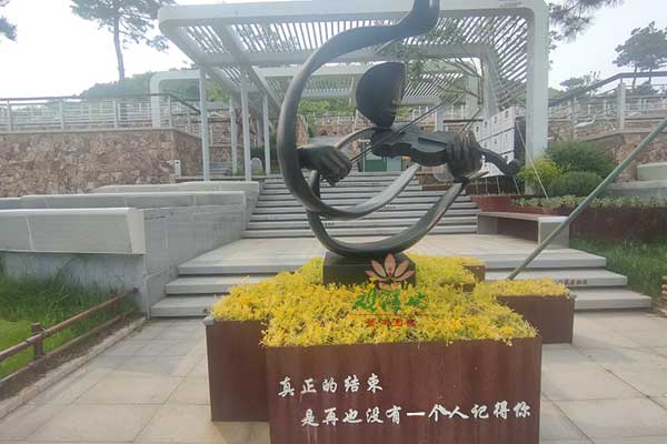 沈阳观陵山墓园，城市角落的宁静追忆